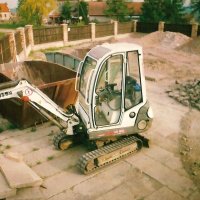 Minibagr Neuson 2002